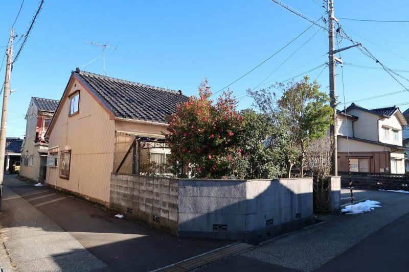 133 m² land in Toyama, Toyama - Photo 1