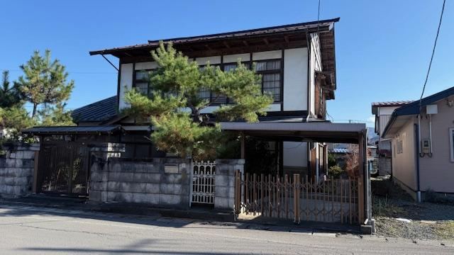 Traditional 11DK House with Garden in Ninohe - Photo 1