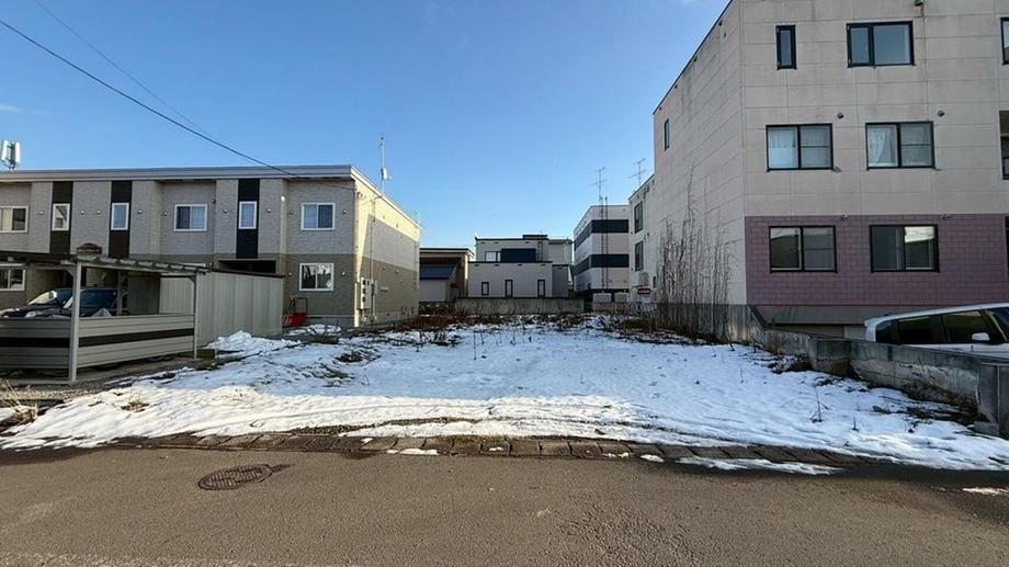 Land in Sumiyoshi 4-jo, Asahikawa - Photo 1
