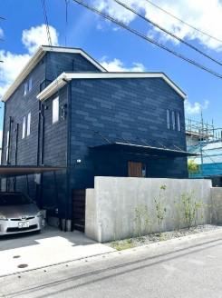 Designer 2LDK House with Rental Potential in Itoman - Photo 1