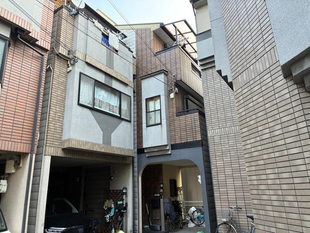 Charming 4LDK Detached House in Bandai - Photo 1