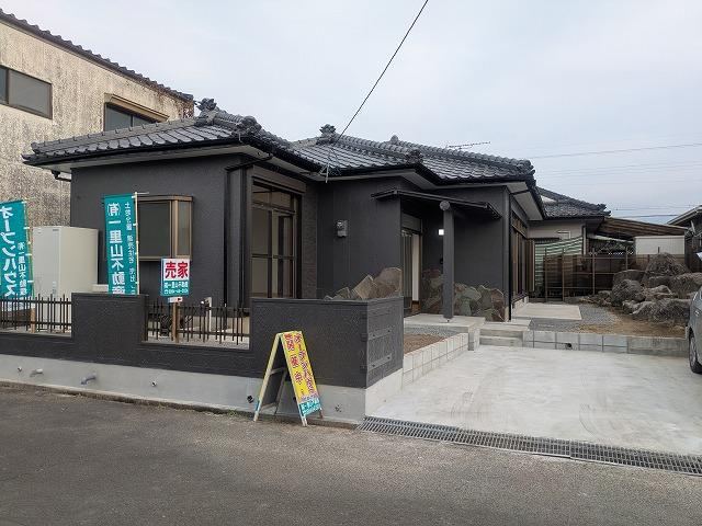 Renovated 3LDK All-Electric House in Mikazuki - Photo 1