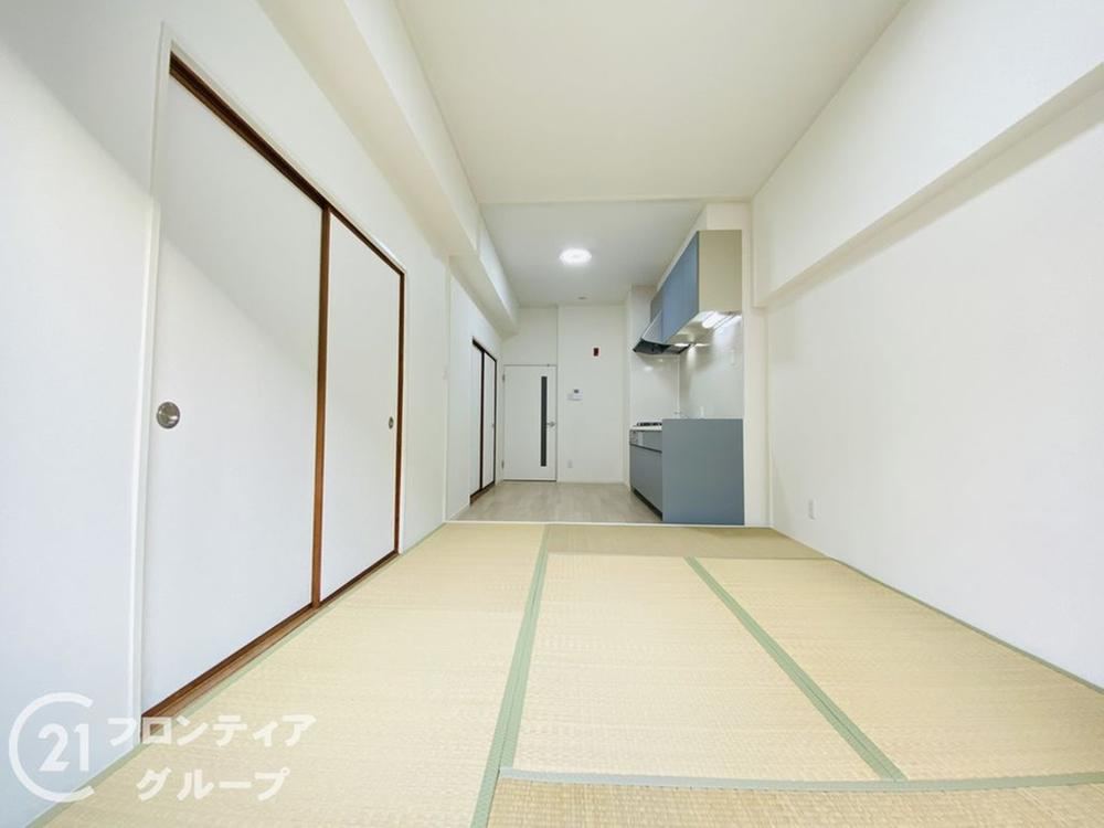 2DK+S apartment in Joto Ward, Osaka - Photo 1