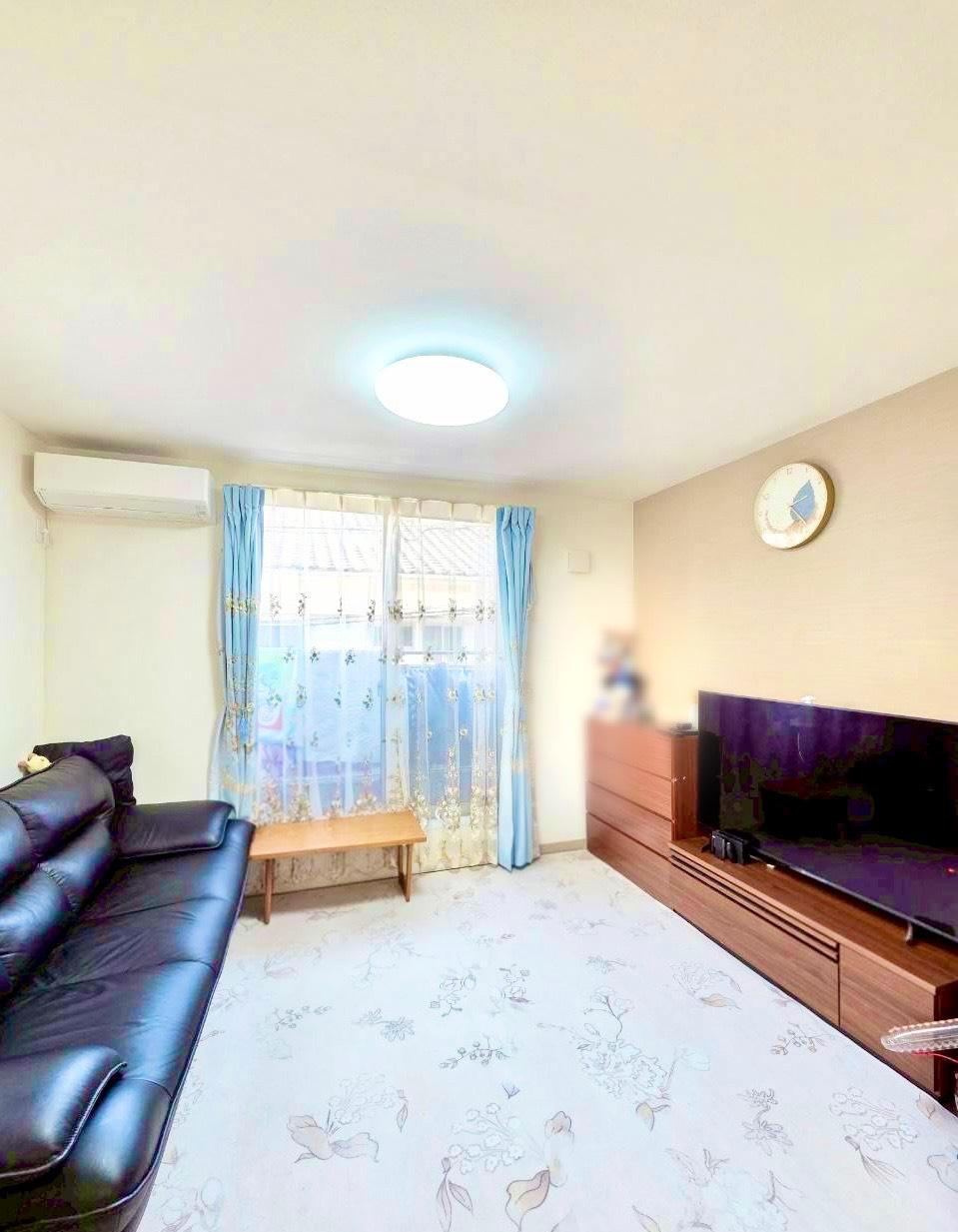 Modern 3LDK House Near Midori-bashi Station - Photo 1