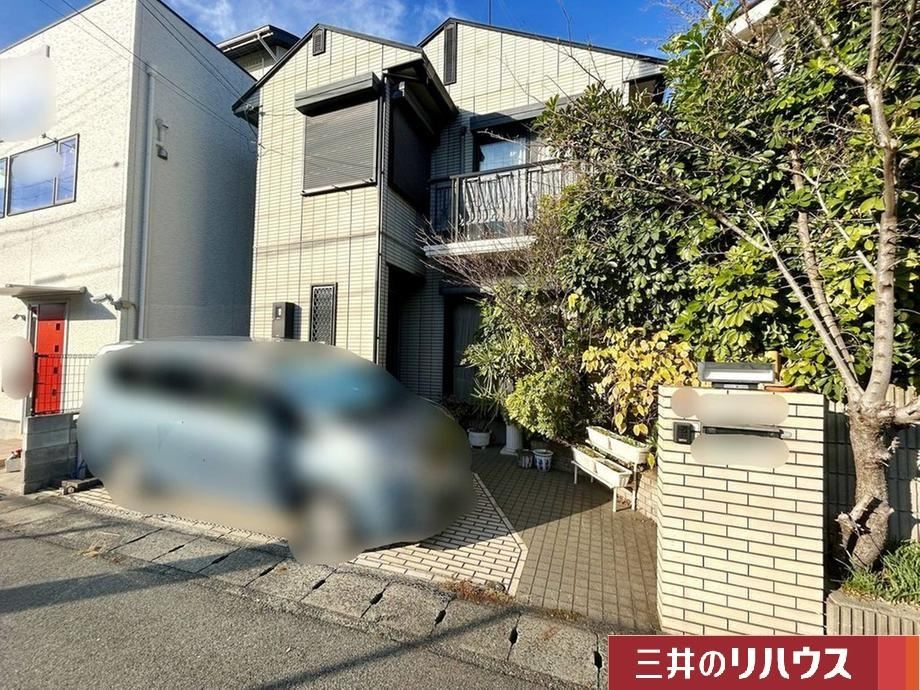 Charming 4LDK House Near Koshienguchi Station - Photo 1