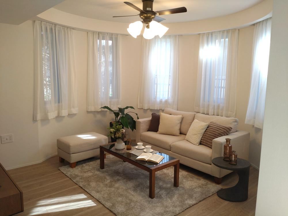 Renovated 4LDK Apartment in Suginami - Photo 1