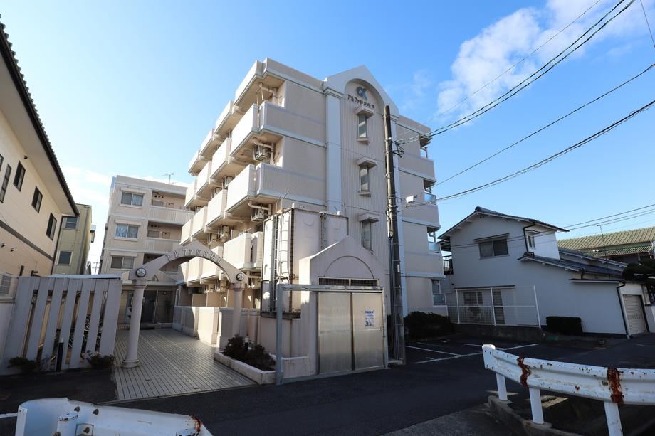 studio apartment in Kita Ward, Okayama - Photo 1