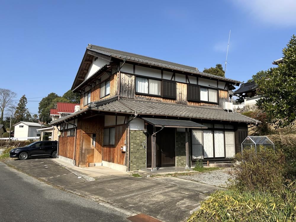 Conveniently Located 8DK House in Ichijima Town - Photo 1