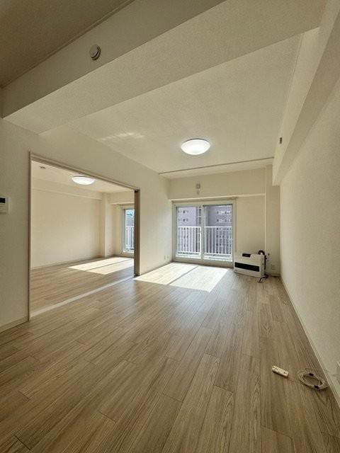 Bright 3LDK Apartment Near Sapporo Station - Photo 1
