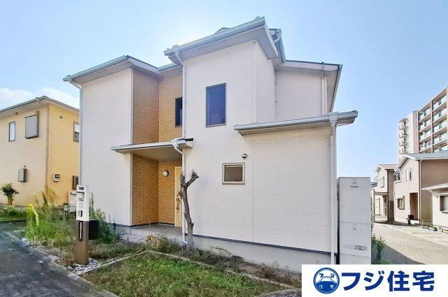4LDK House with Solar Power in Kaizuka - Photo 1
