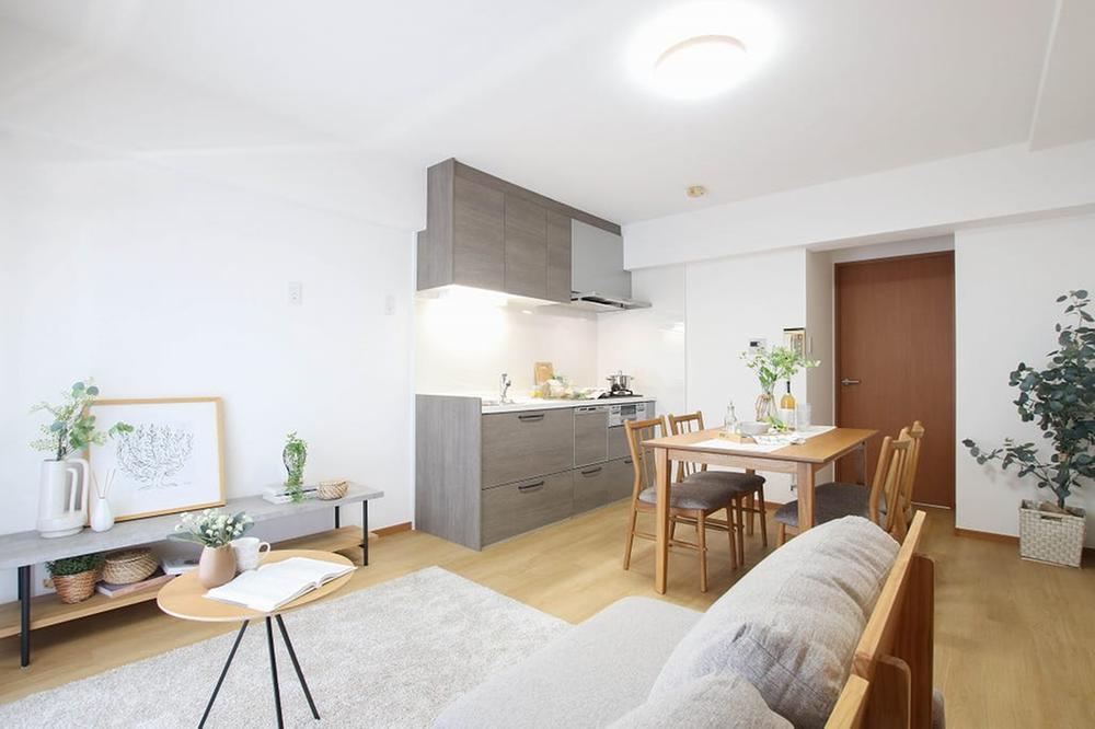 2LDK apartment in Naka Ward, Hiroshima - Photo 1