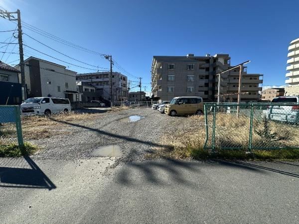 Prime Land in Higashi-Iwatsuki, Saitama - Photo 1