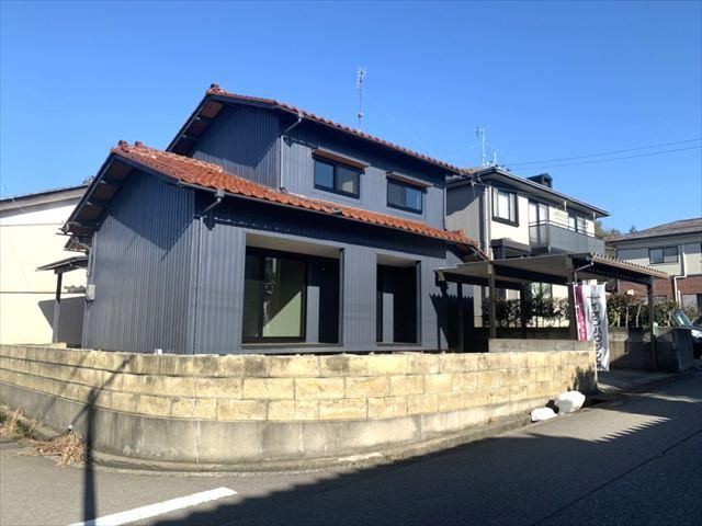Renovated 3LDK Home in Matsugaoka - Photo 1