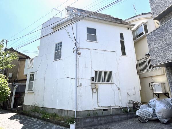 Charming 3LDK House with Ample Storage - Photo 1