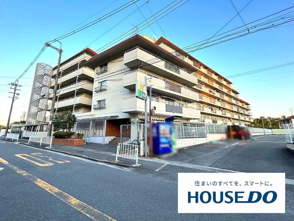 3LDK apartment in Hirakata, Osaka - Photo 1
