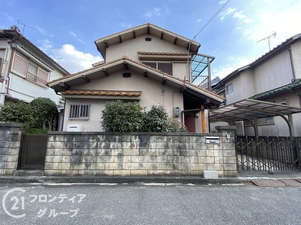 4DK+S House with Carport Near Higashi-Futami Station - Photo 1