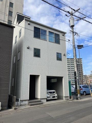 Modern 2LDK House with Rooftop Terrace in Kagoshima - Photo 1