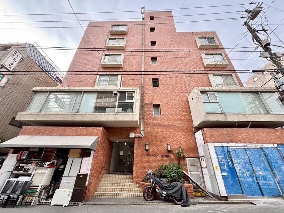 Renovated 1LDK Apartment Near Otsuka Station - Photo 1