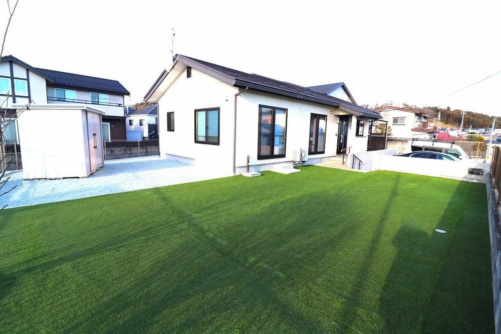 Renovated 2LDK+S Home with Spacious Garden - Photo 1