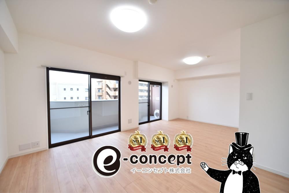 High-Floor 2LDK Apartment with Renovation Potential in Wakabayashi - Photo 1