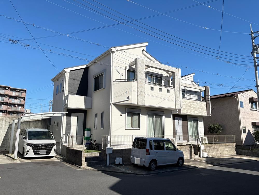 Sturdy 4LDK House in Kitahassaku-cho - Photo 1