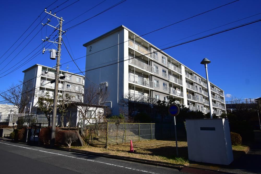 Charming 3LDK Apartment with Parking in Kamakura - Photo 1