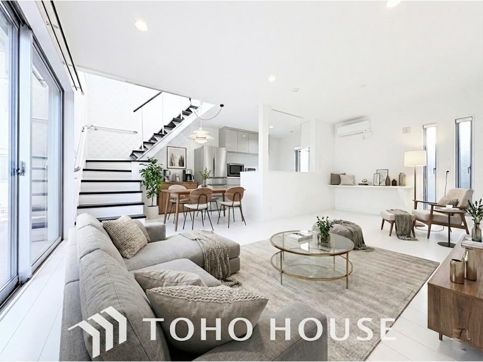Stylish 3LDK House with Deck in Ichikawa - Photo 1