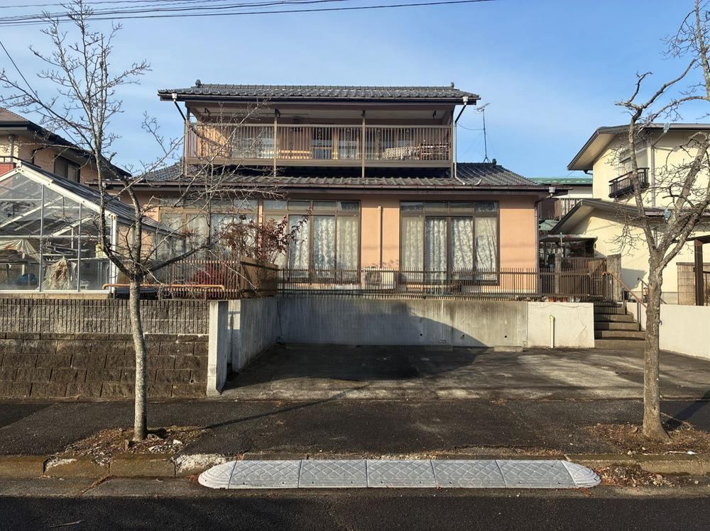 Sunny Residential Land in Takamori 1 - Photo 1