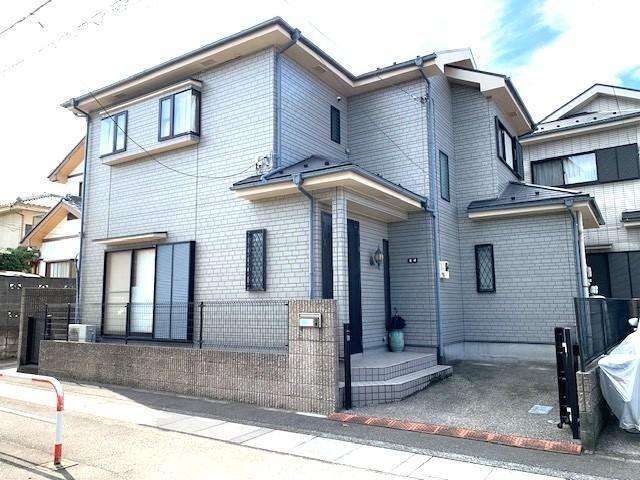 Charming 4LDK Detached House in Yotsuya, Saitama - Photo 1