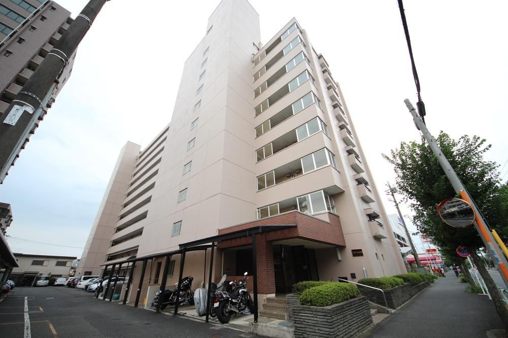 Convenient 3DK Apartment with Dual Station Access in Hino - Photo 1