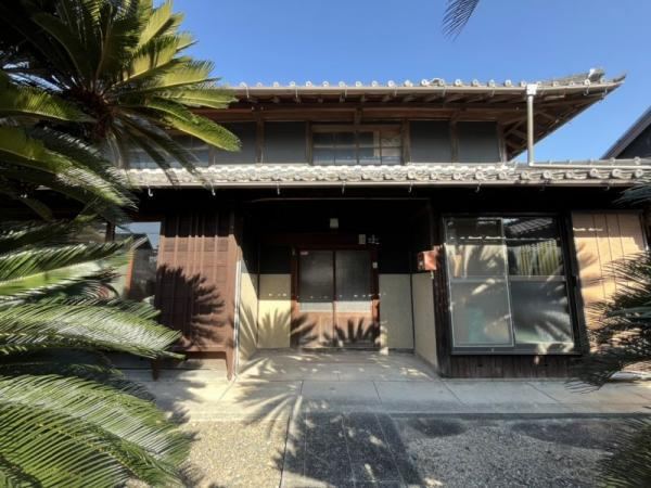 Spacious 5DK with Detached Room in Chita City - Photo 1
