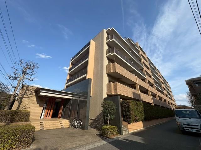 Bright 3LDK Apartment Near Kashiwa-no-Ha Campus - Photo 1
