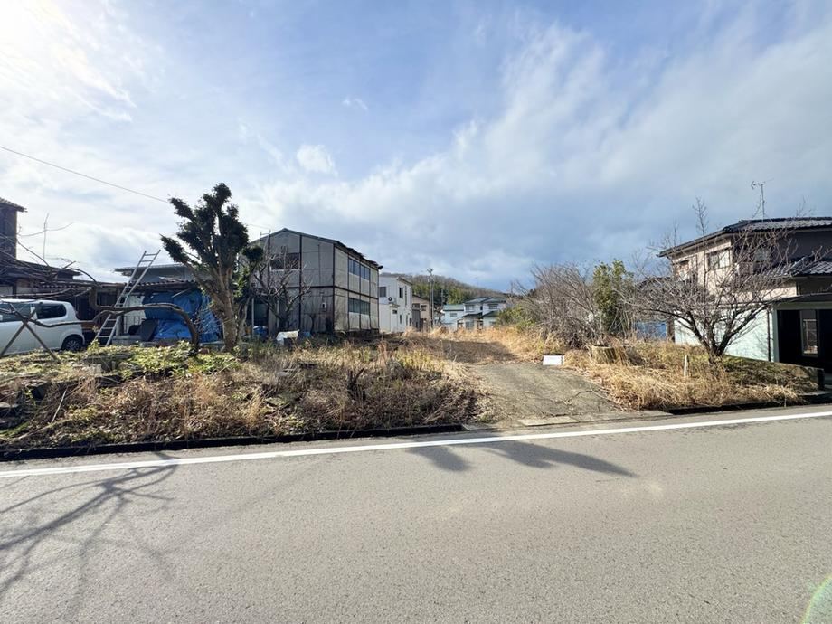 320 m² land in Kaga, Ishikawa - Photo 1