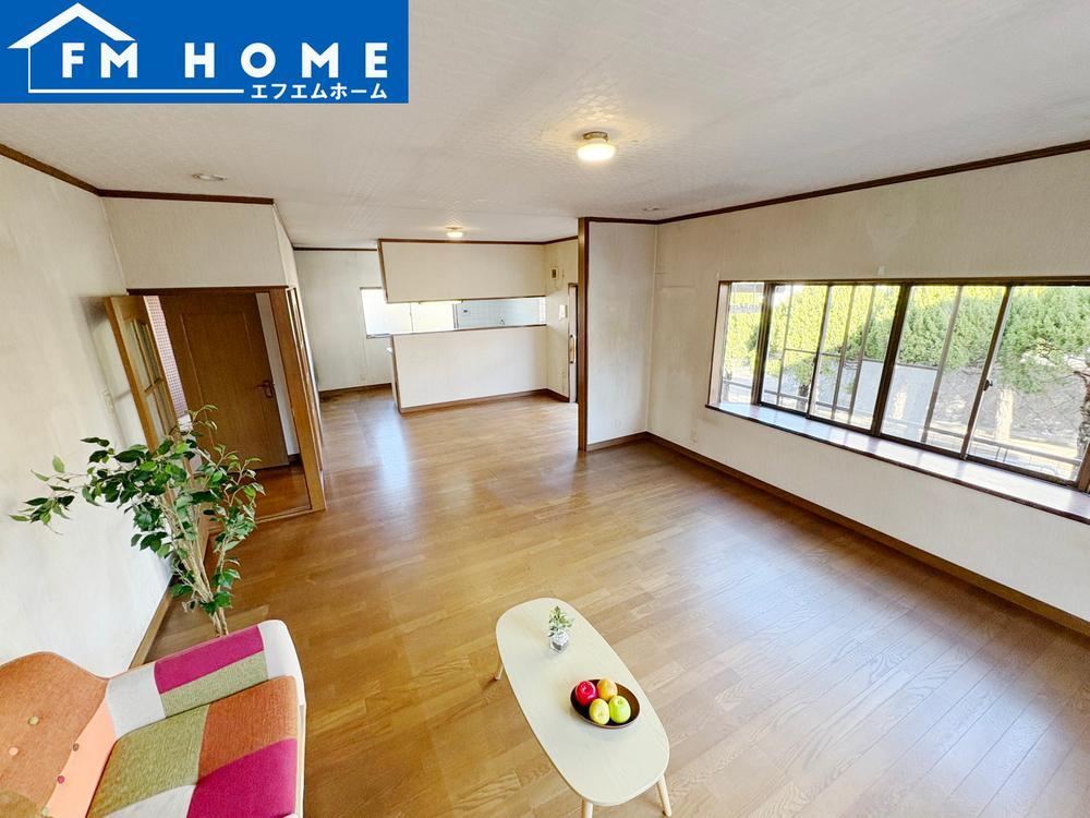 Renovated 6LDK House with Parking for 2 Cars in Nishinomiya - Photo 1