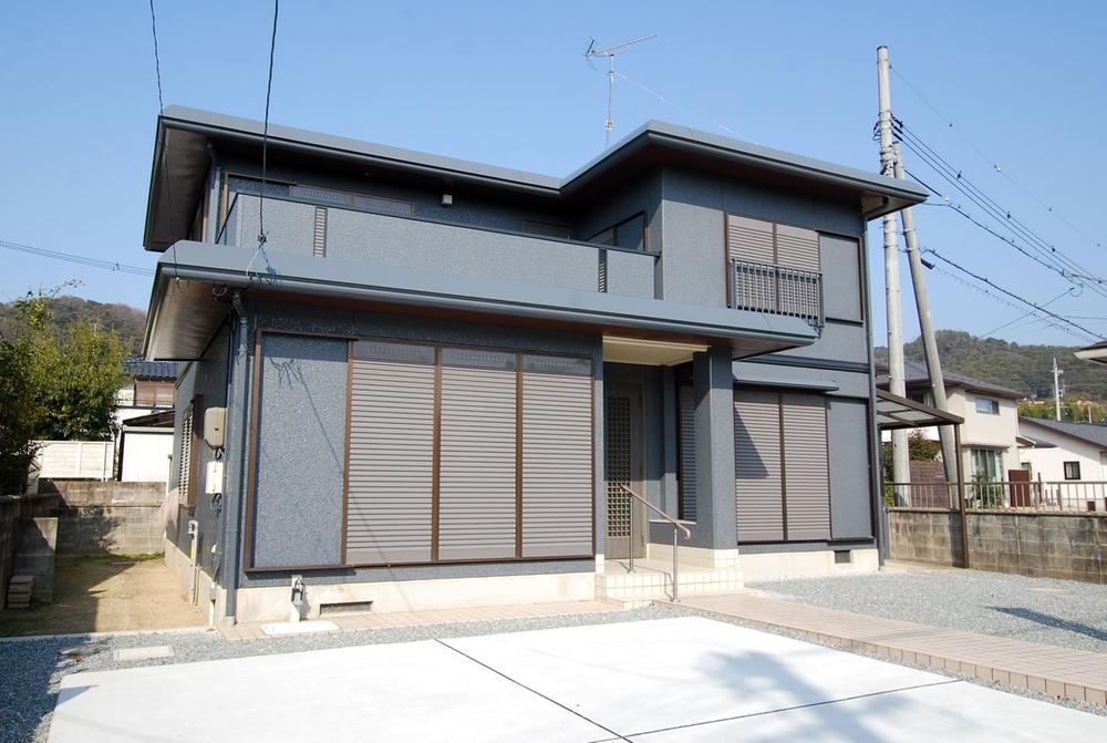 Renovated 3LDK House with Spacious Parking in Yamaguchi City - Photo 1