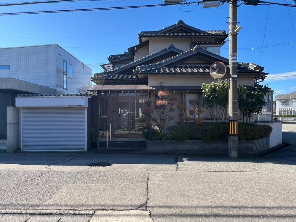 All-Electric 6DK House in Kanazawa - Photo 1