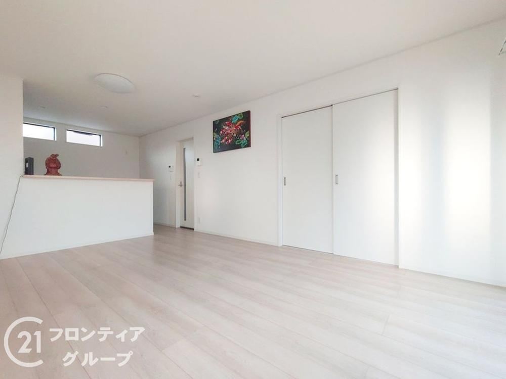 Newly Built 3LDK House with Spacious Living Area in Himeji - Photo 1