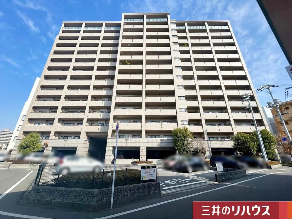3LDK apartment in Kita Ward, Okayama - Photo 1