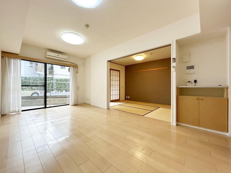 Family-Friendly 4LDK Apartment in Wako - Photo 1