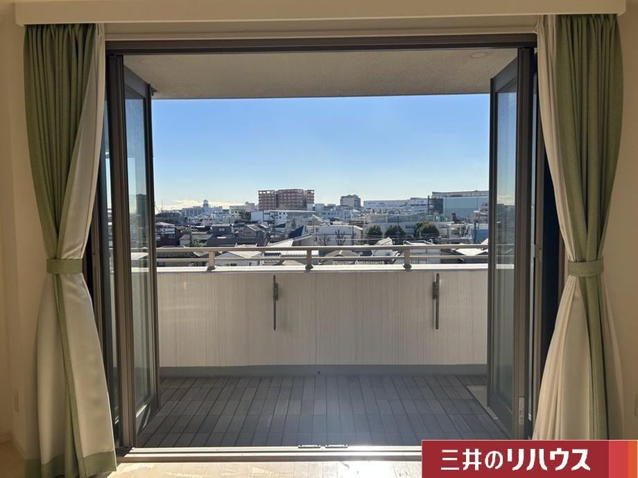 Modern 4LDK Apartment in Omori Minami - Photo 1