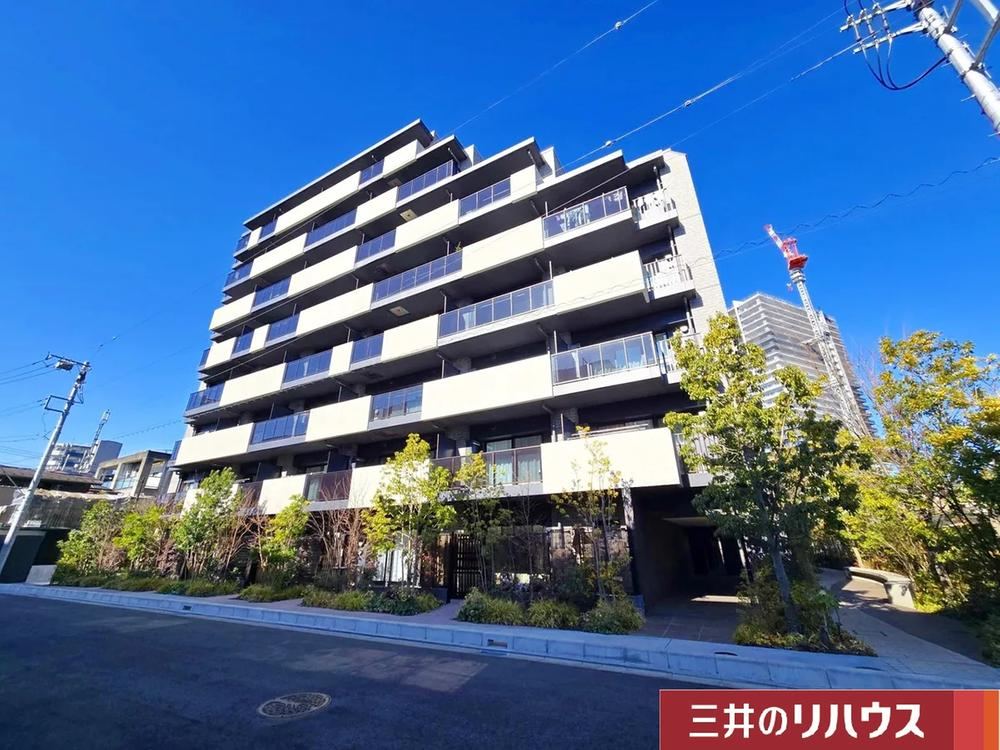 Corner 2LDK Apartment Near Hashimoto Station - Photo 1