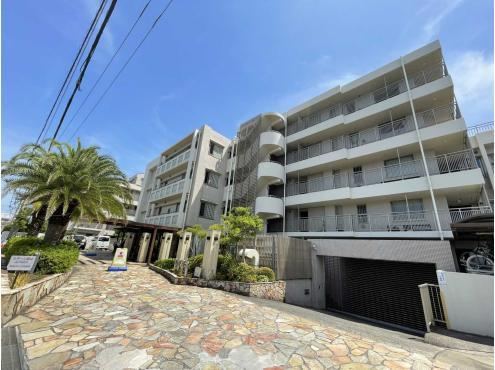 Spacious 3LDK Apartment in Fujisawa - Photo 1