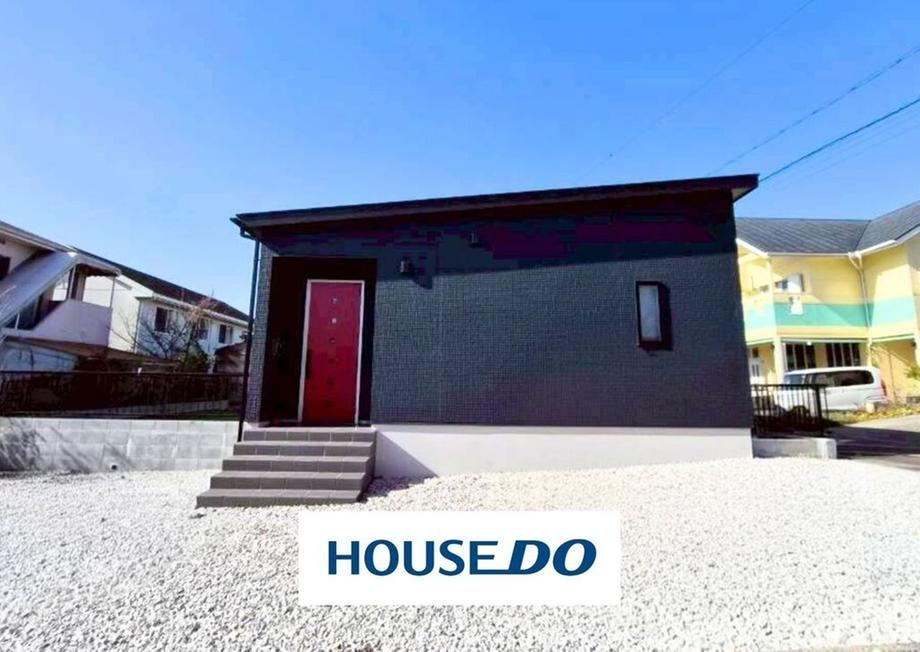 Modern 3LDK Bungalow with Pantry in Hofu - Photo 1