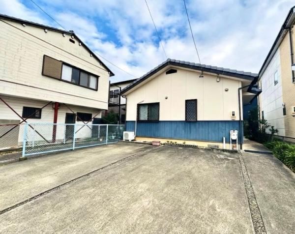 Charming 2LDK+S Bungalow in Wakakusa - Photo 1