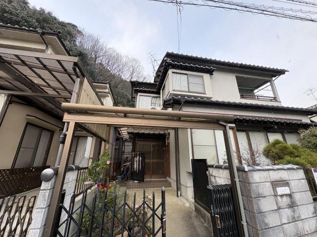 5DK house in Asaminami Ward, Hiroshima - Photo 1