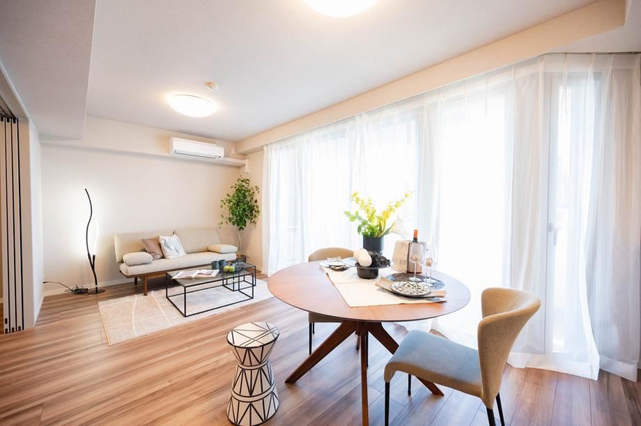 Renovated 2LDK+S Apartment with Warranty in Naka - Photo 1