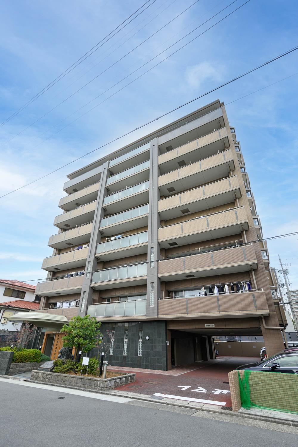 3LDK apartment in Minami Ward, Nagoya, Aichi - Photo 1