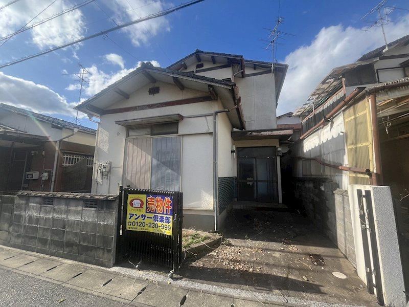 4DK House with Convenient Access in Kitakyushu - Photo 1