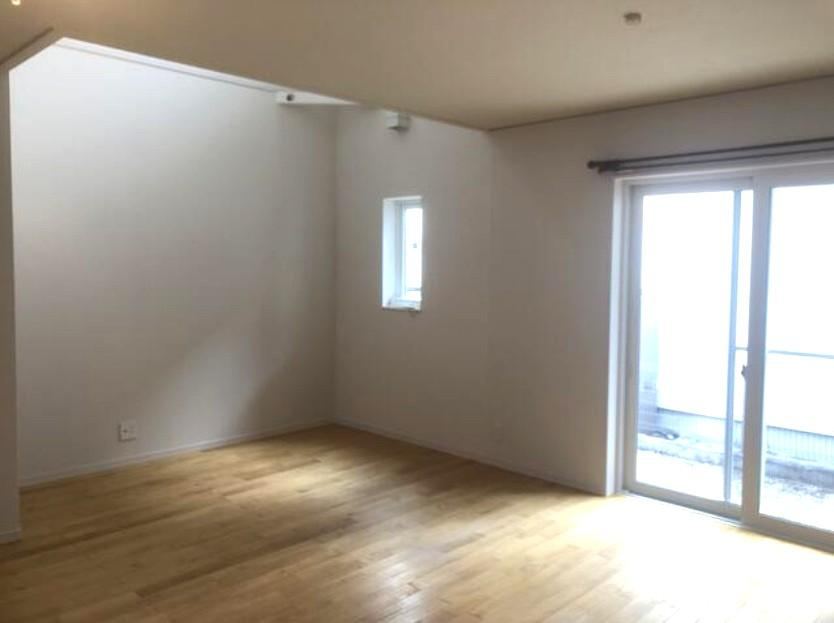 Eco-friendly 4LDK House with Solar Panels in Kamitsudai, Kobe - Photo 1