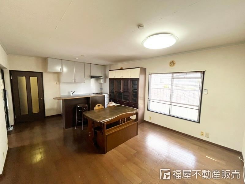 3LDK apartment in Takatsuki, Osaka - Photo 1